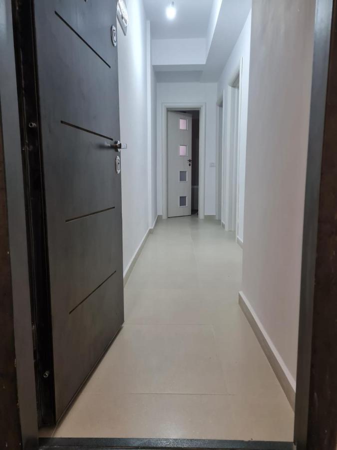 Deluxe 2 Bedroom Apartment With Balcony And Private Parking Bragadiru Екстериор снимка