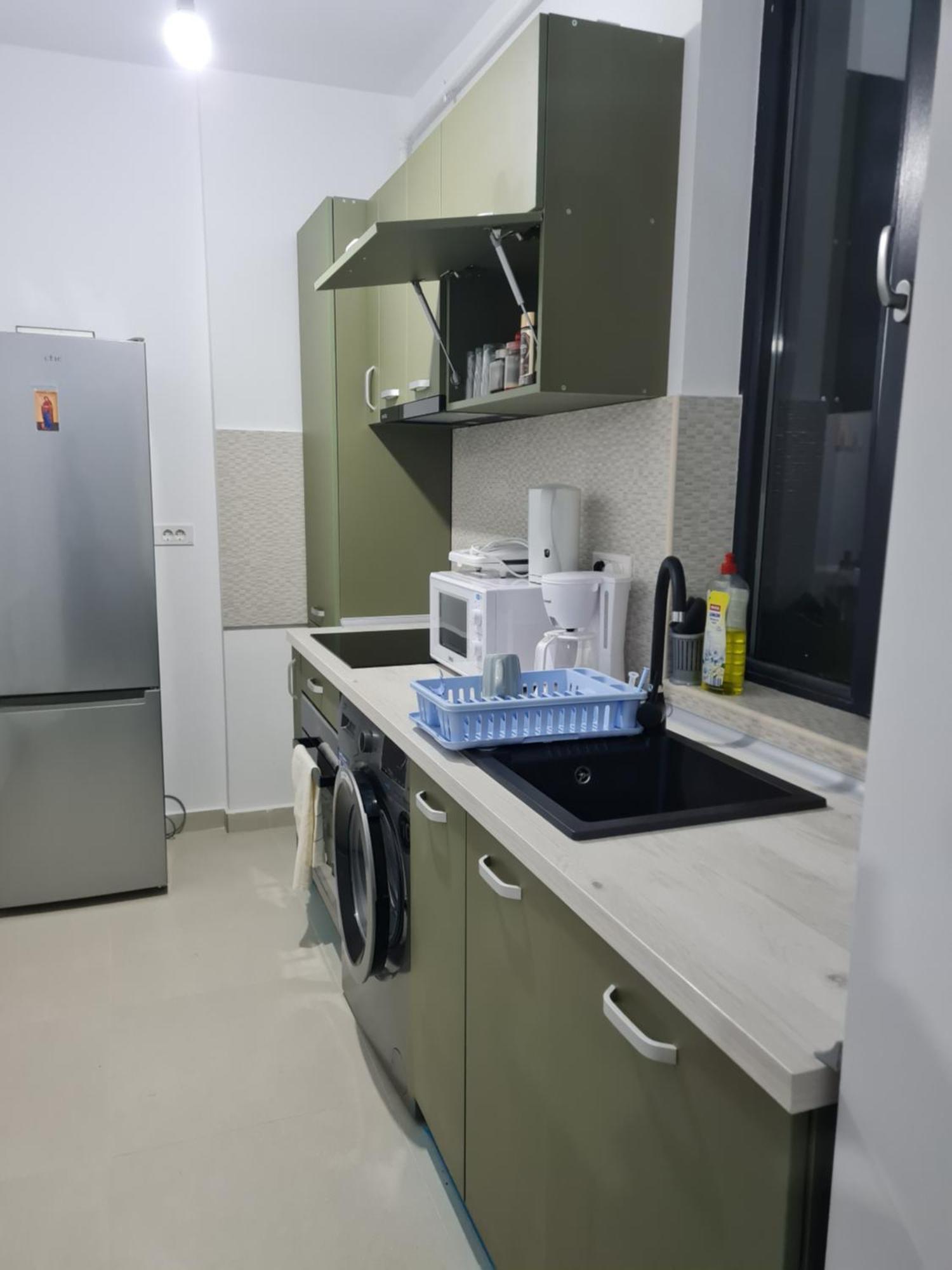 Deluxe 2 Bedroom Apartment With Balcony And Private Parking Bragadiru Екстериор снимка