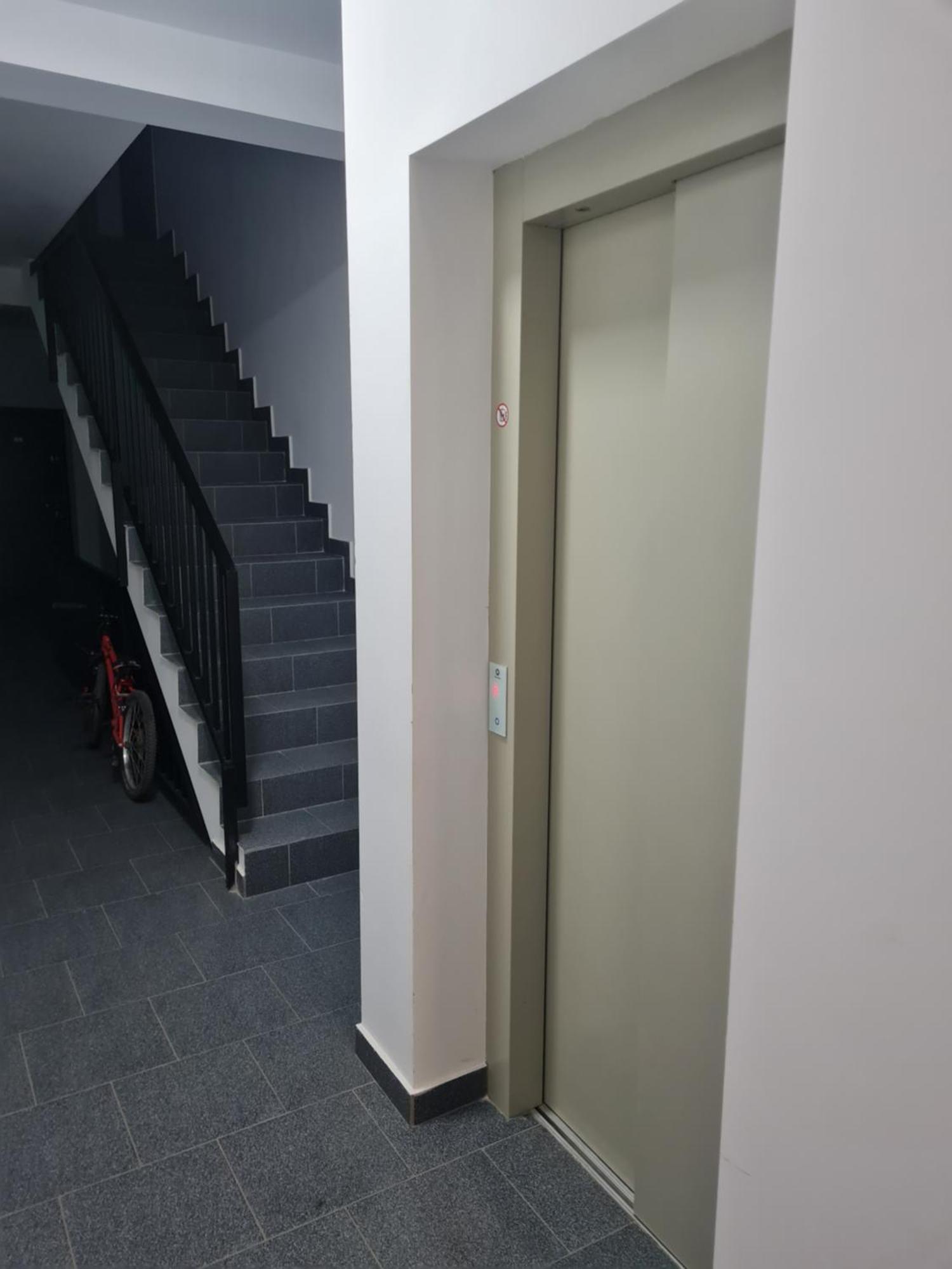 Deluxe 2 Bedroom Apartment With Balcony And Private Parking Bragadiru Екстериор снимка